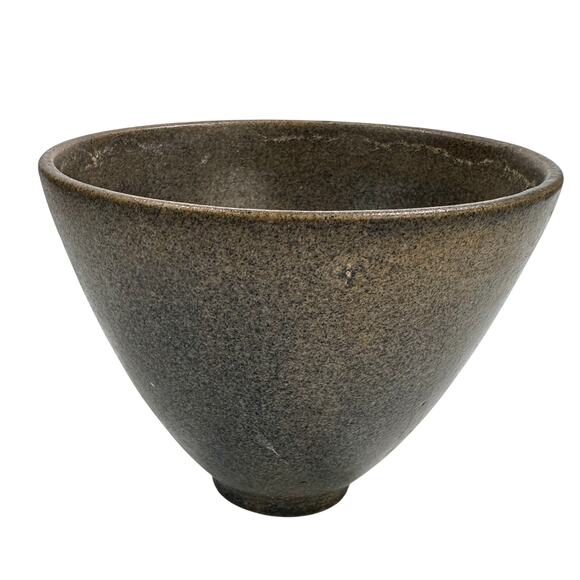 Vintage Studio Pottery Bowl by McElroy 1952 – Brutalist Brown Glaze Vessel - Picture 4 of 9